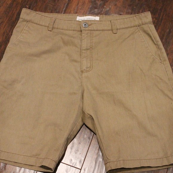 3/$25 🏷 Urban Heritage Men's Khaki Shorts Size 38 - Picture 3 of 4